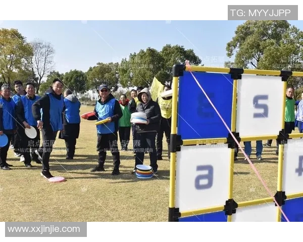 南京飞盘队引领节奏革新新风潮探索运动与艺术的完美结合