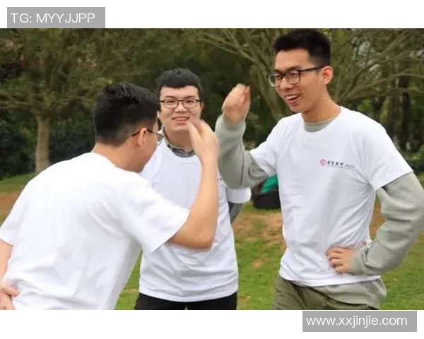 深圳乒乓球队的节奏与风采探秘:从训练到比赛的全景观察 深圳乒乓球队的节奏与风采探秘:从训练到比赛的全景观察